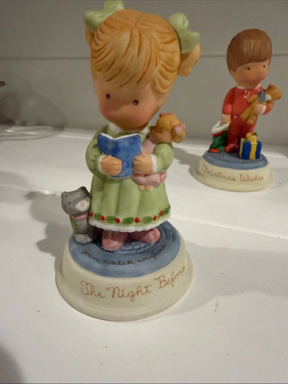 Avon pair ceramic